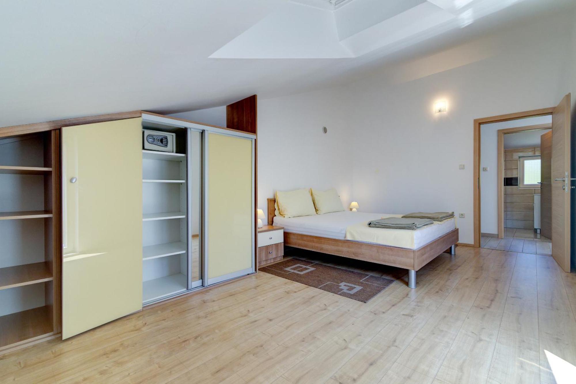 Apartmani Lili 诺维·维诺多尔斯基 外观 照片