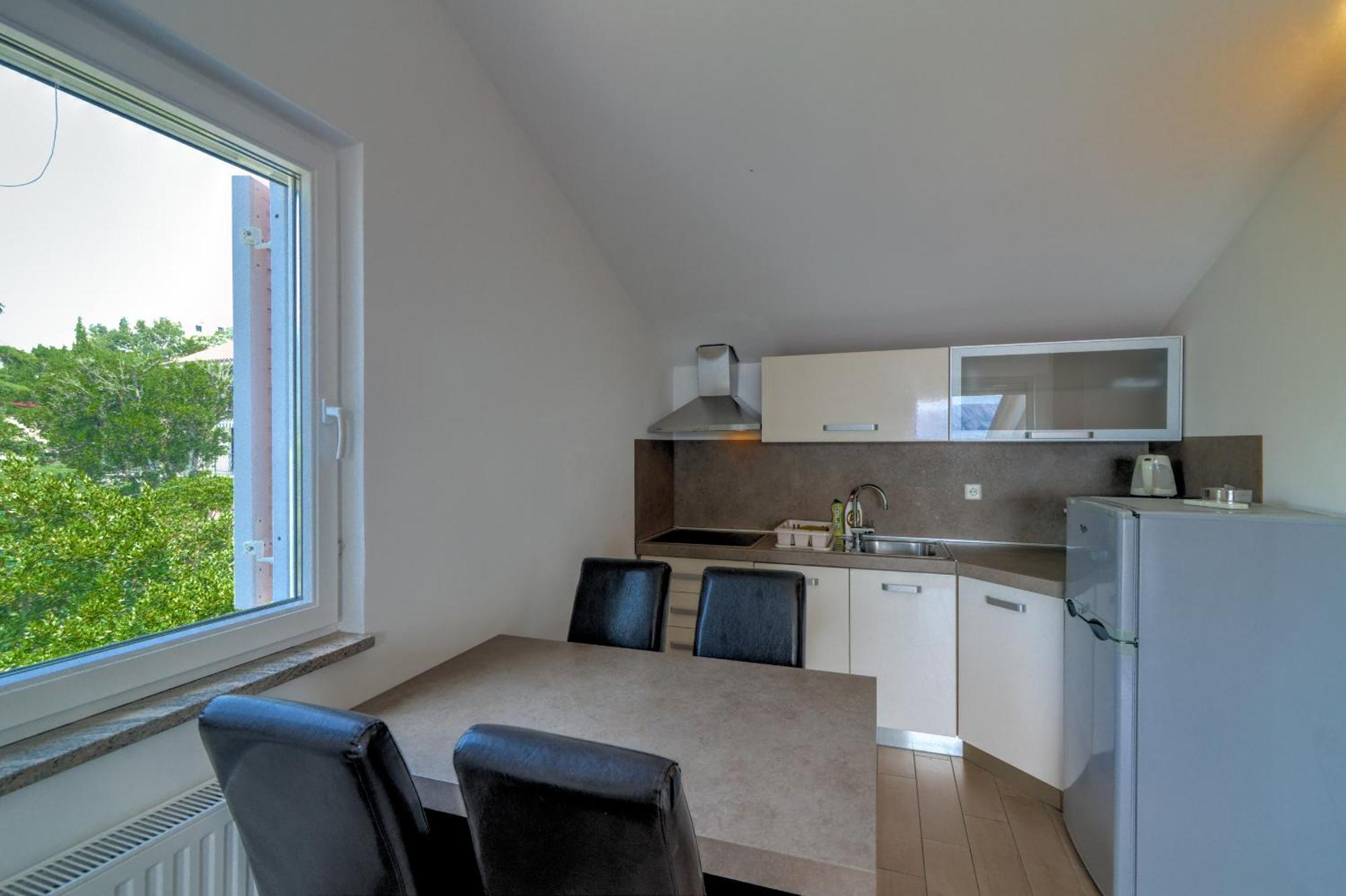 Apartmani Lili 诺维·维诺多尔斯基 外观 照片